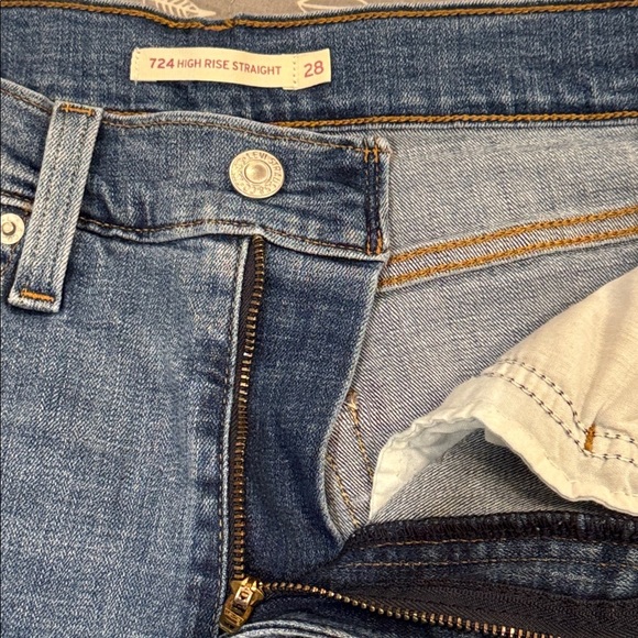 LEVI’S 724 High Rise Straight Women's Jeans, size 28 - Picture 5 of 12